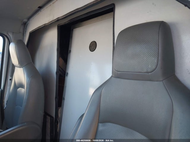 46258806 :رقم المزاد ، 1FDWE3FL1GDC12676 vin ، 2016 Ford E-350 Cutaway مزاد بيع