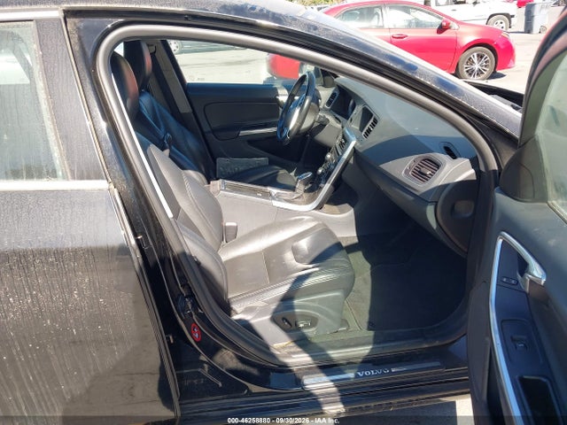 46258880 :رقم المزاد ، YV1612FS2D1218057 vin ، 2013 Volvo S60 T5 مزاد بيع