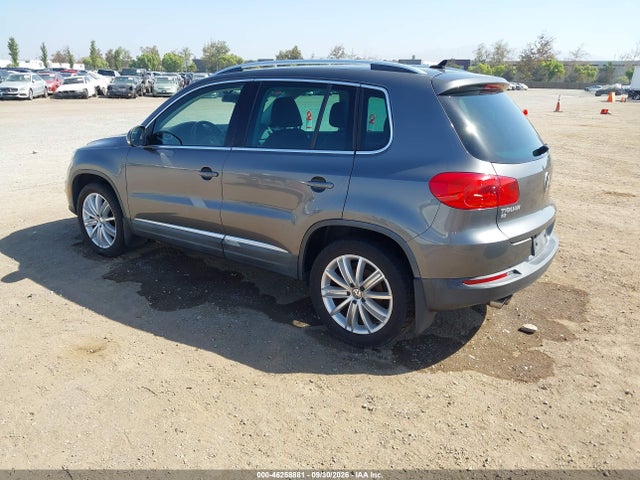 Продажа на аукционе авто 2016 Volkswagen Tiguan Se, vin: WVGAV7AX9GW616230, номер лота: 46258881
