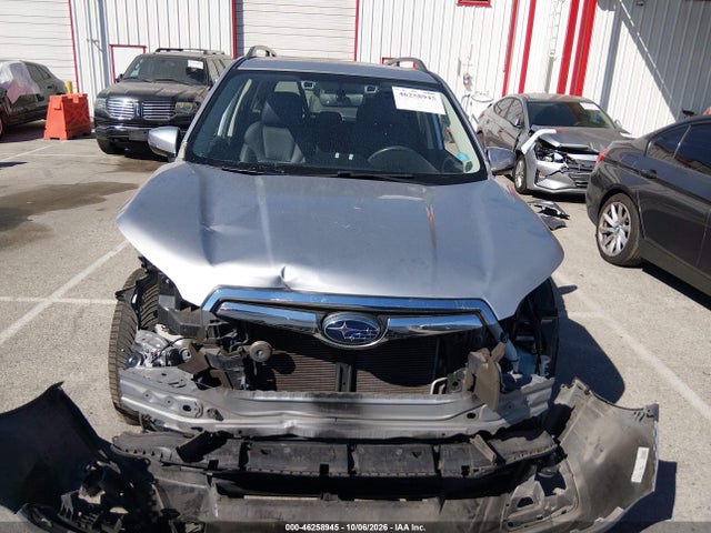 JF2SKAUC6KH422826 Subaru Forester Limited