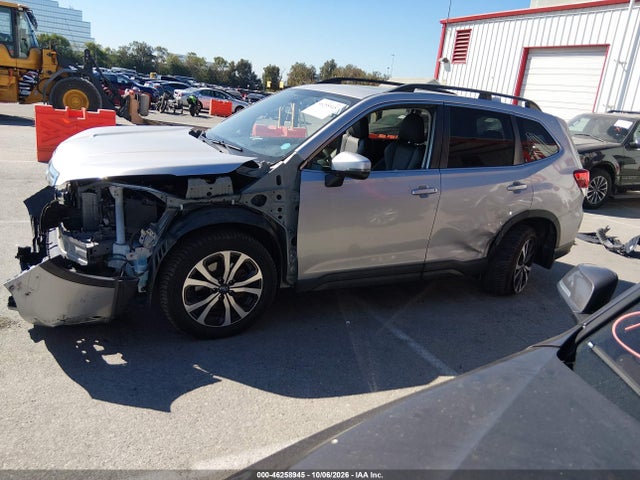 JF2SKAUC6KH422826 Subaru Forester Limited