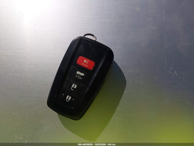 4T1F31AK6NU599960 Toyota Camry Xle Hybrid