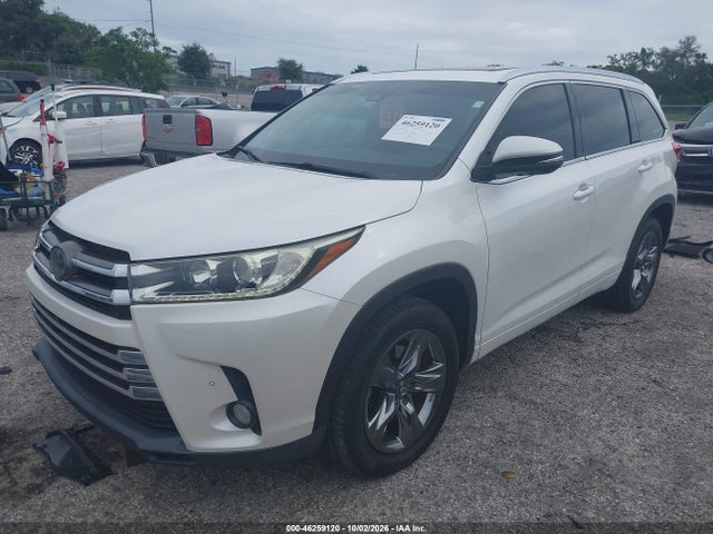 2018 Toyota Highlander Limited Platinum მანქანა იყიდება აუქციონზე, vin: 5TDYZRFH5JS243313, აუქციონის ნომერი: 46259120