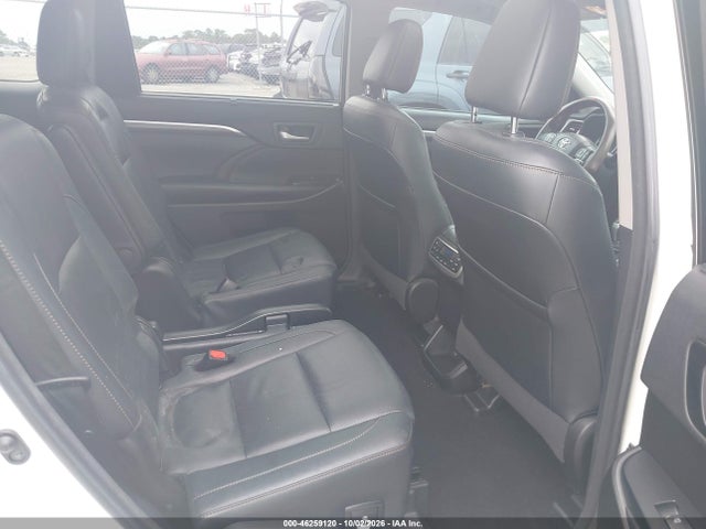 2018 Toyota Highlander Limited Platinum მანქანა იყიდება აუქციონზე, vin: 5TDYZRFH5JS243313, აუქციონის ნომერი: 46259120