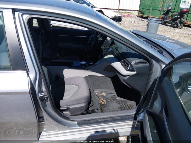 4T1C31AK5NU581727 Toyota Camry Le Hybrid