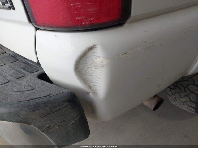 46259232 :رقم المزاد ، 3GNGK26UX5G184579 vin ، 2005 Chevrolet Suburban 2500 Ls مزاد بيع