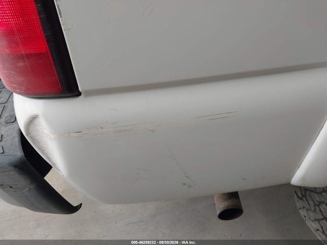 46259232 :رقم المزاد ، 3GNGK26UX5G184579 vin ، 2005 Chevrolet Suburban 2500 Ls مزاد بيع