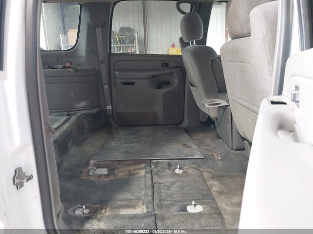 46259232 :رقم المزاد ، 3GNGK26UX5G184579 vin ، 2005 Chevrolet Suburban 2500 Ls مزاد بيع
