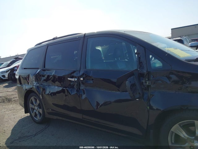 2017 Toyota Sienna Se 8 Passenger მანქანა იყიდება აუქციონზე, vin: 5TDXZ3DCXHS875427, აუქციონის ნომერი: 46259390