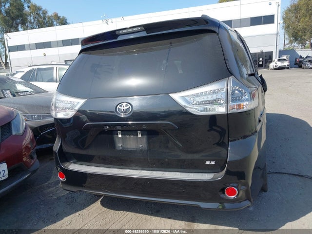 2017 Toyota Sienna Se 8 Passenger მანქანა იყიდება აუქციონზე, vin: 5TDXZ3DCXHS875427, აუქციონის ნომერი: 46259390