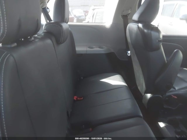 2017 Toyota Sienna Se 8 Passenger მანქანა იყიდება აუქციონზე, vin: 5TDXZ3DCXHS875427, აუქციონის ნომერი: 46259390