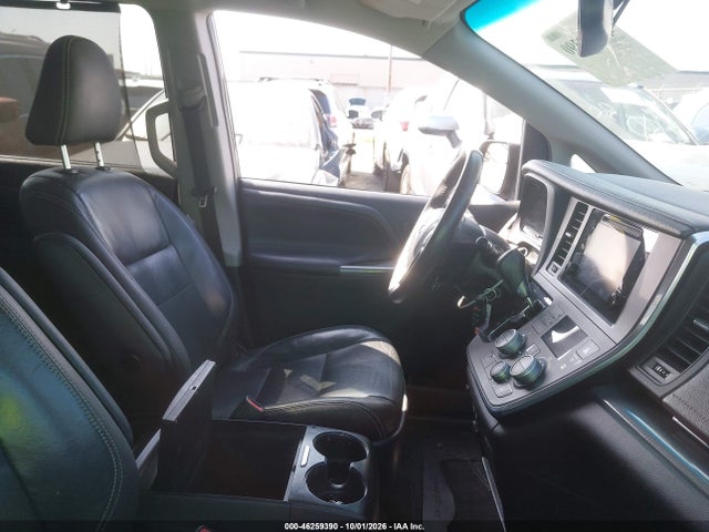 2017 Toyota Sienna Se 8 Passenger მანქანა იყიდება აუქციონზე, vin: 5TDXZ3DCXHS875427, აუქციონის ნომერი: 46259390