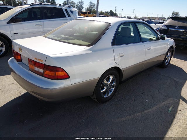 1997 Lexus Es 300 მანქანა იყიდება აუქციონზე, vin: JT8BF22G0V0055499, აუქციონის ნომერი: 46259483
