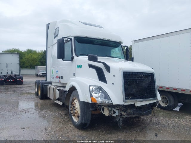 46259499 :رقم المزاد ، 4V4N99EH8GN925934 vin ، 2016 Volvo Vn Vnl مزاد بيع