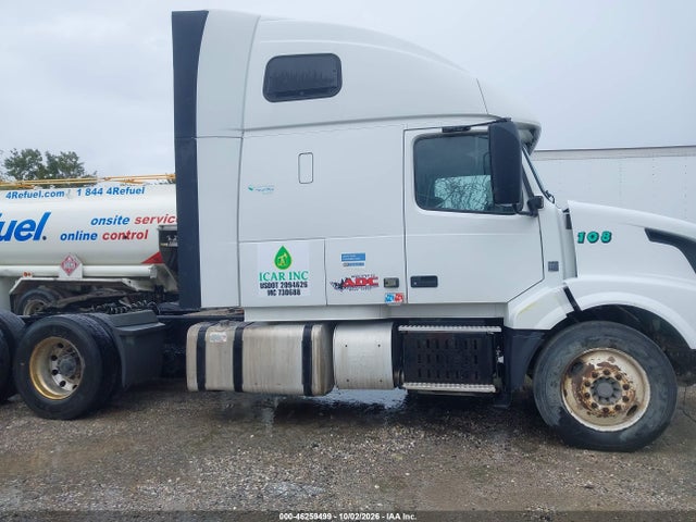 46259499 :رقم المزاد ، 4V4N99EH8GN925934 vin ، 2016 Volvo Vn Vnl مزاد بيع