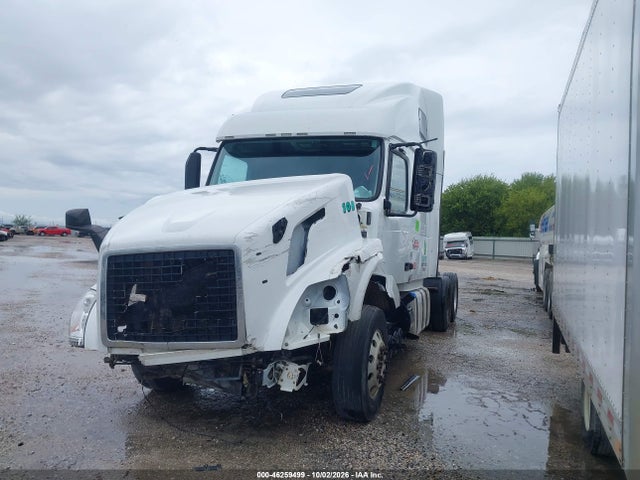 46259499 :رقم المزاد ، 4V4N99EH8GN925934 vin ، 2016 Volvo Vn Vnl مزاد بيع