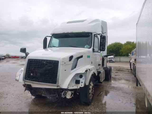46259499 :رقم المزاد ، 4V4N99EH8GN925934 vin ، 2016 Volvo Vn Vnl مزاد بيع