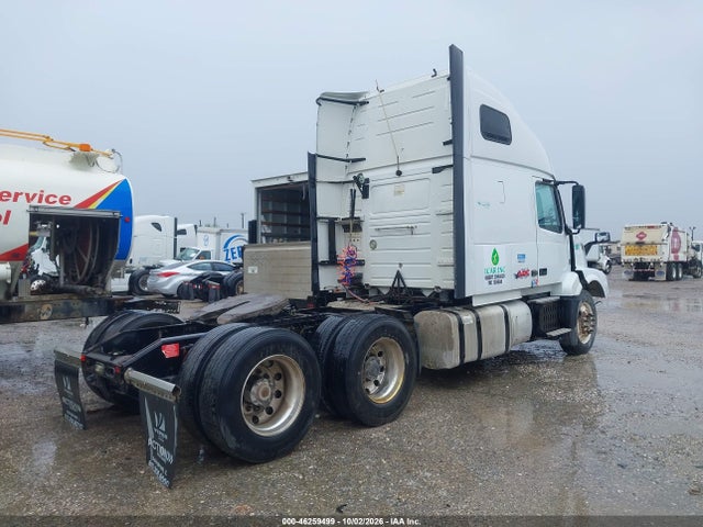 46259499 :رقم المزاد ، 4V4N99EH8GN925934 vin ، 2016 Volvo Vn Vnl مزاد بيع