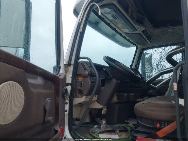 46259499 :رقم المزاد ، 4V4N99EH8GN925934 vin ، 2016 Volvo Vn Vnl مزاد بيع