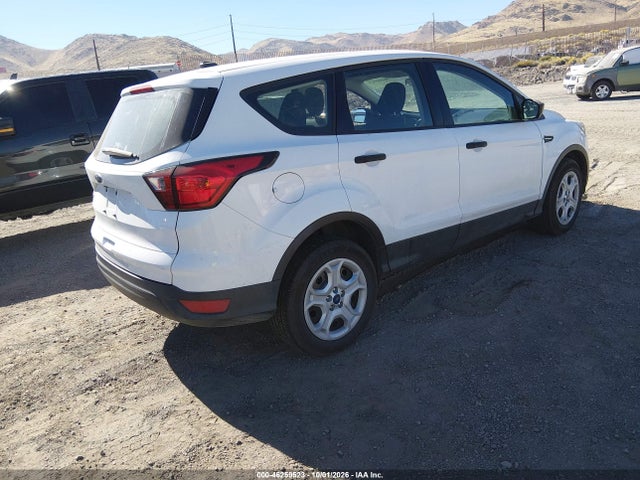 Ford ESCAPE S 2019 1FMCU0F72KUB61897 Image 4