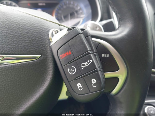 Chrysler 200 C 2015 1C3CCCEG4FN757432 Image 11