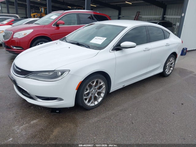 Chrysler 200 C 2015 1C3CCCEG4FN757432 Image 2