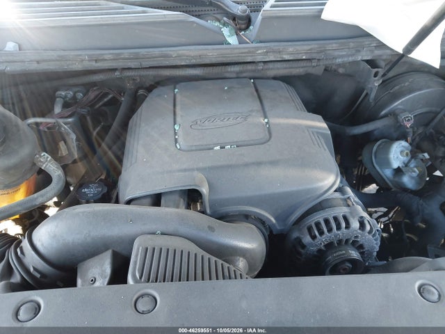 2013 Chevrolet Suburban 1500 Lt მანქანა იყიდება აუქციონზე, vin: 1GNSKJE75DR127818, აუქციონის ნომერი: 46259551