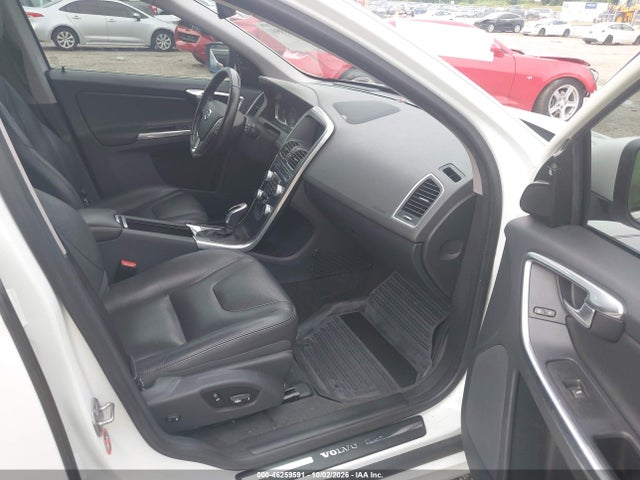 Продаж на аукціоні авто 2016 Volvo Xc60 T5 Platinum, vin: YV4612RM0G2869332, номер лоту: 46259591