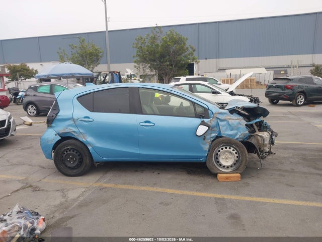 Toyota Prius C One 2016 JTDKDTB34G1120197 Image 16