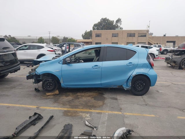 Toyota Prius C One 2016 JTDKDTB34G1120197 Image 17