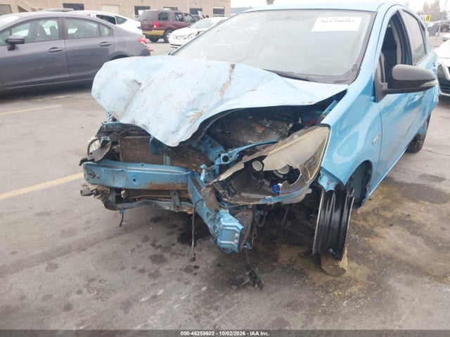 Toyota Prius C One 2016 JTDKDTB34G1120197 Image 6