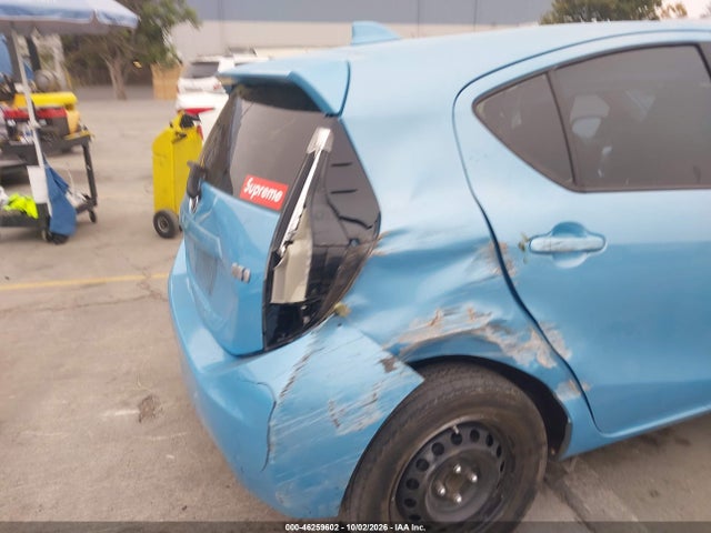 Toyota Prius C One 2016 JTDKDTB34G1120197 Image 14