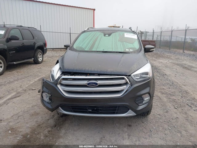 46259605 :رقم المزاد ، 1FMCU9J92KUB98607 vin ، 2019 Ford Escape Titanium مزاد بيع
