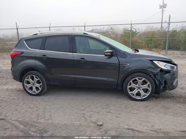 46259605 :رقم المزاد ، 1FMCU9J92KUB98607 vin ، 2019 Ford Escape Titanium مزاد بيع