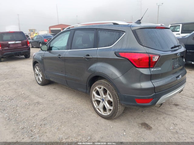 46259605 :رقم المزاد ، 1FMCU9J92KUB98607 vin ، 2019 Ford Escape Titanium مزاد بيع