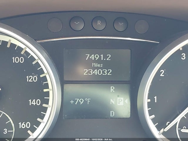 46259640 :رقم المزاد ، 4JGBF8GE2BA671864 vin ، 2011 Mercedes-benz Gl 550 4matic مزاد بيع