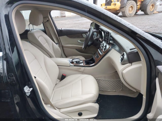 2015 Mercedes-benz C-class C 300 Luxury მანქანა იყიდება აუქციონზე, vin: 55SWF4KB8FU025378, აუქციონის ნომერი: 46259756