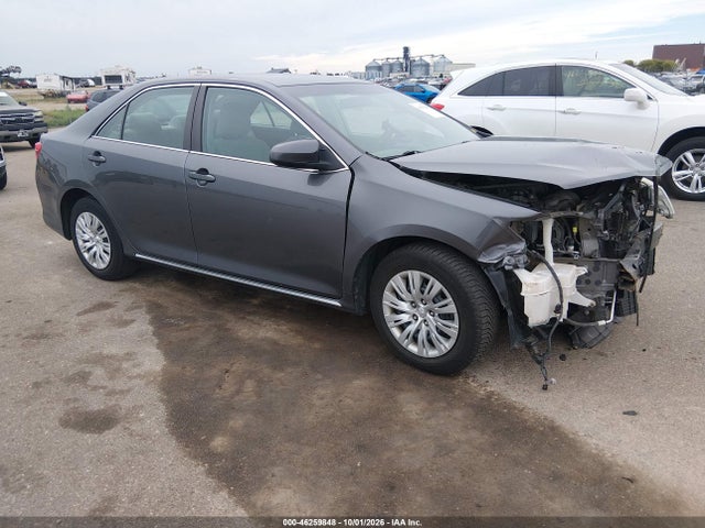 2014 Toyota Camry Le მანქანა იყიდება აუქციონზე, vin: 4T4BF1FK3ER349547, აუქციონის ნომერი: 46259848