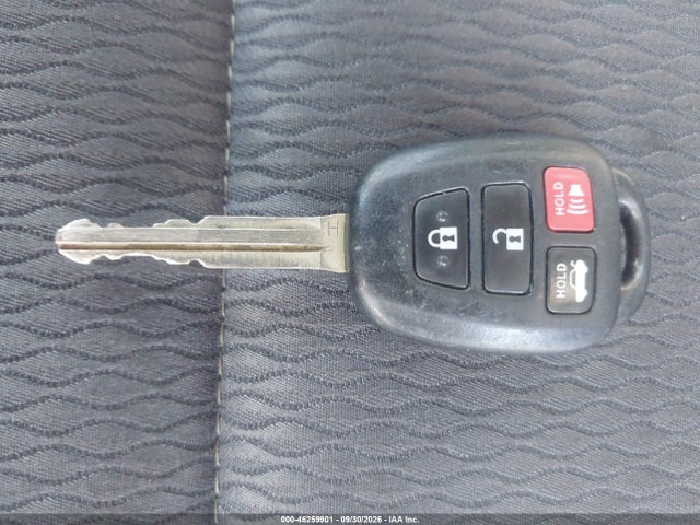 46259901 :رقم المزاد ، 5YFBURHE2JP829354 vin ، 2018 Toyota Corolla Le مزاد بيع