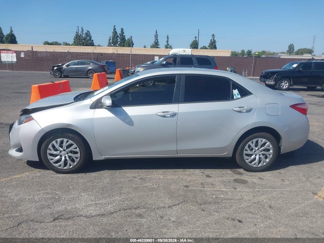 46259901 :رقم المزاد ، 5YFBURHE2JP829354 vin ، 2018 Toyota Corolla Le مزاد بيع