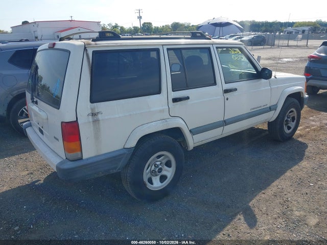 2000 Jeep Cherokee Sport მანქანა იყიდება აუქციონზე, vin: 1J4FF48S1YL230124, აუქციონის ნომერი: 46260050