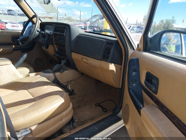 1998 Jeep Cherokee Classic/limited/sport მანქანა იყიდება აუქციონზე, vin: 1J4FJ68S4WL121163, აუქციონის ნომერი: 46260134