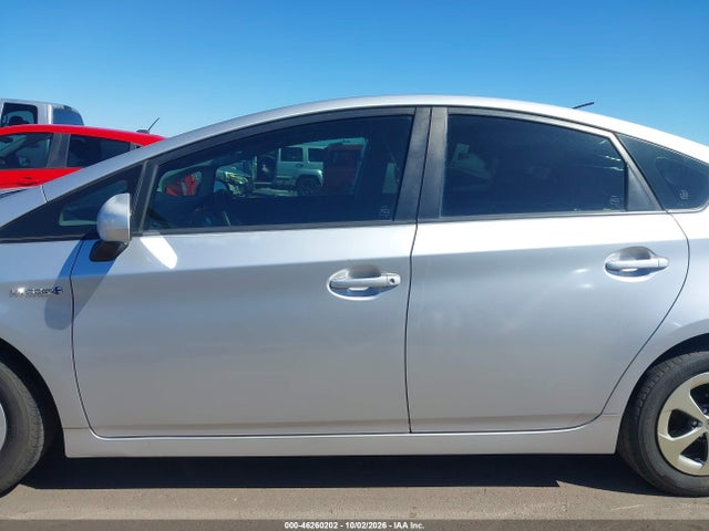 Toyota Prius Two 2014 JTDKN3DUXE1804381 Image 14
