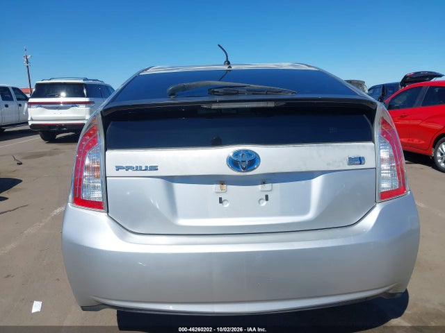 Toyota Prius Two 2014 JTDKN3DUXE1804381 Image 16