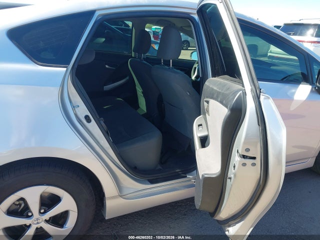 Toyota Prius Two 2014 JTDKN3DUXE1804381 Image 8