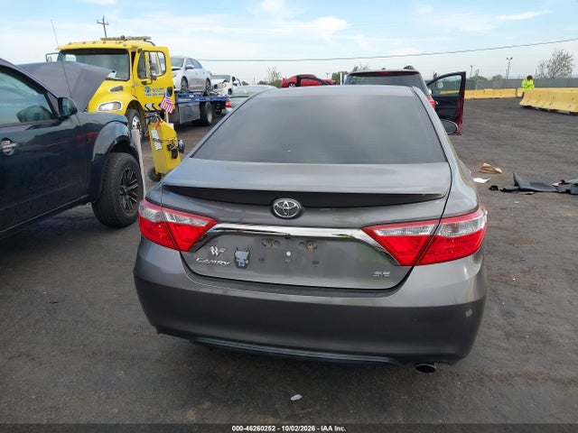 4T1BF1FK2FU972993 Toyota CAMRY SE