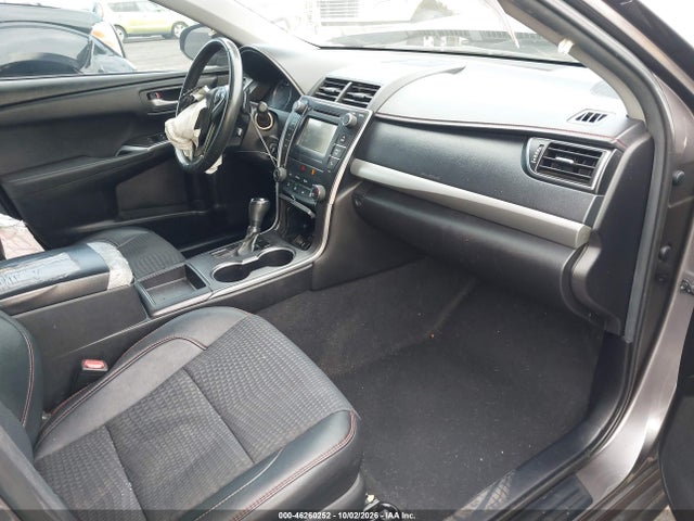 4T1BF1FK2FU972993 Toyota CAMRY SE