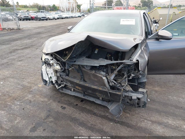 4T1BF1FK2FU972993 Toyota CAMRY SE