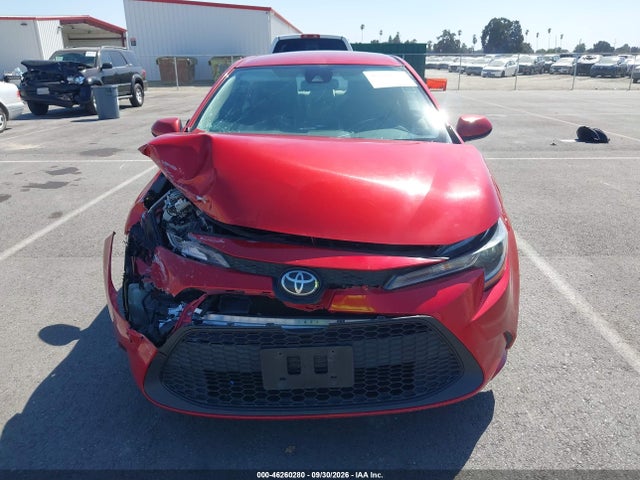 46260280 :رقم المزاد ، 5YFEPMAE8MP260855 vin ، 2021 Toyota Corolla Le مزاد بيع