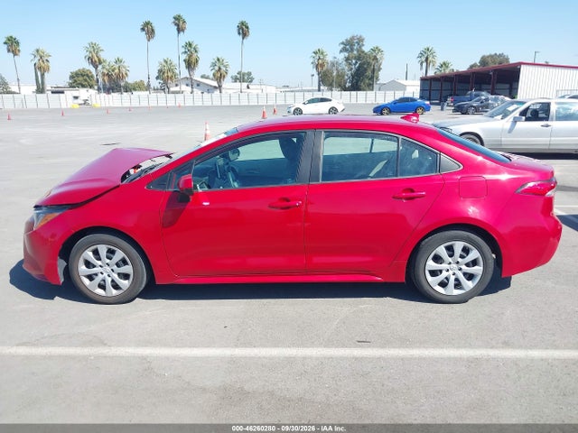 46260280 :رقم المزاد ، 5YFEPMAE8MP260855 vin ، 2021 Toyota Corolla Le مزاد بيع